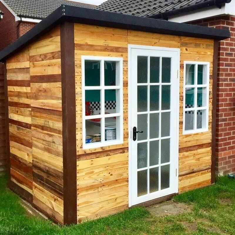 20 Simple And Cheap Wood Shed Made From Pallets - Sensod