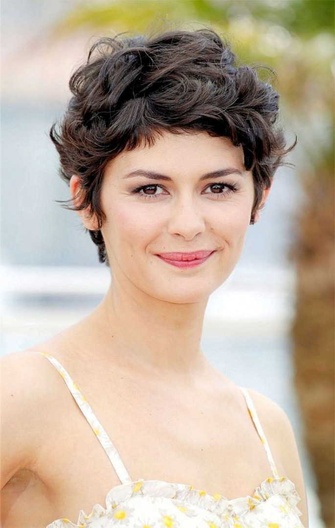 33+ Most stylish Short Curly Hairstyles & Haircuts for ...